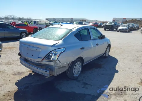 2012 Nissan Versa 1.6 S z USA, uszkodzony, nr VIN 3N1CN7AP7CL833338